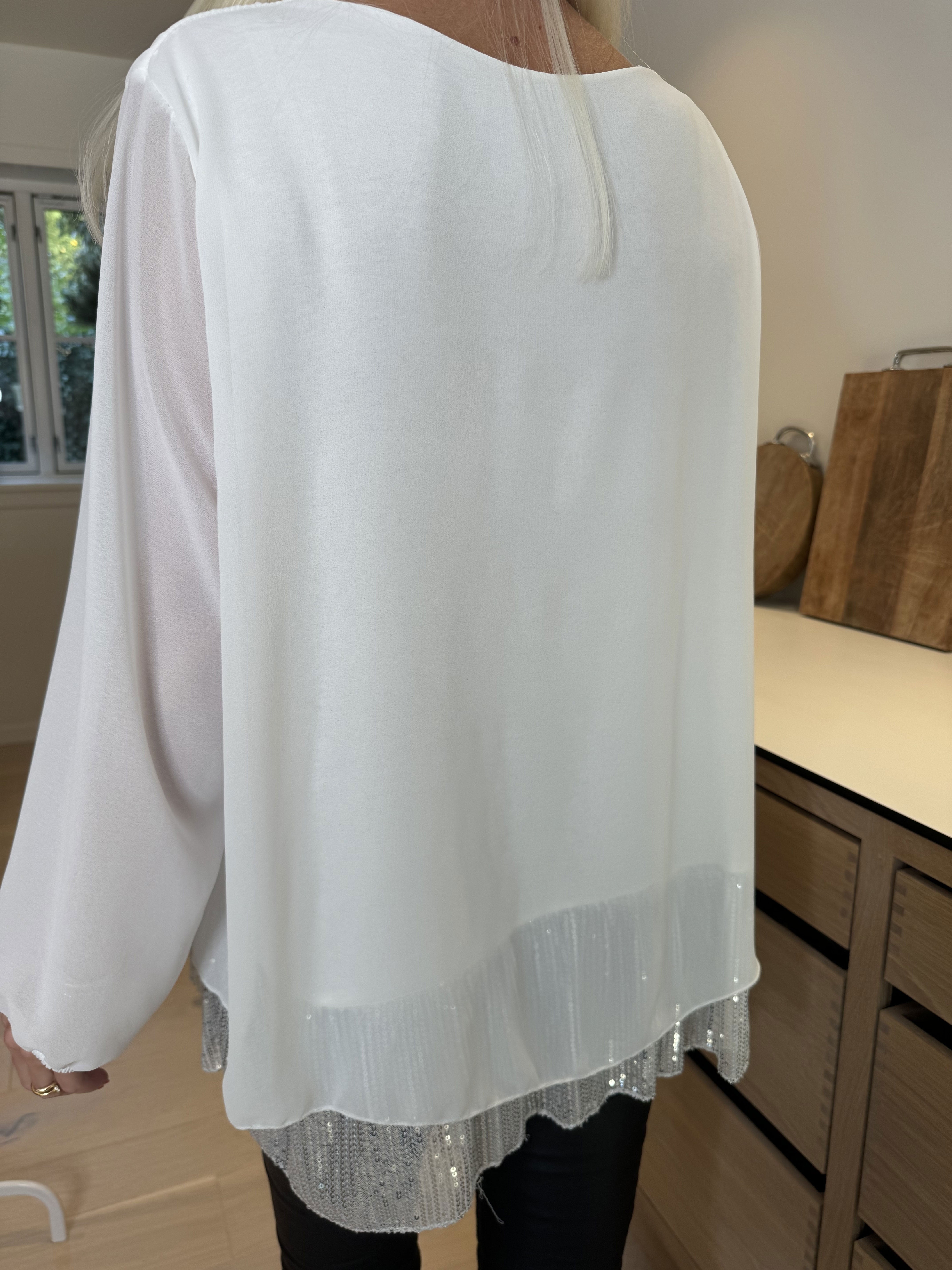 Luby - Tunika i chiffon med pailetter forneden